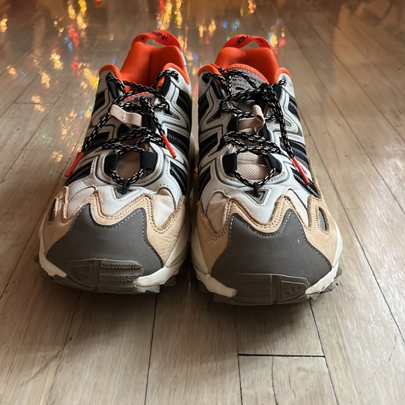 Selling Addis’s hyper turf shoes rarely worn great condition. - Picture 3 of 7